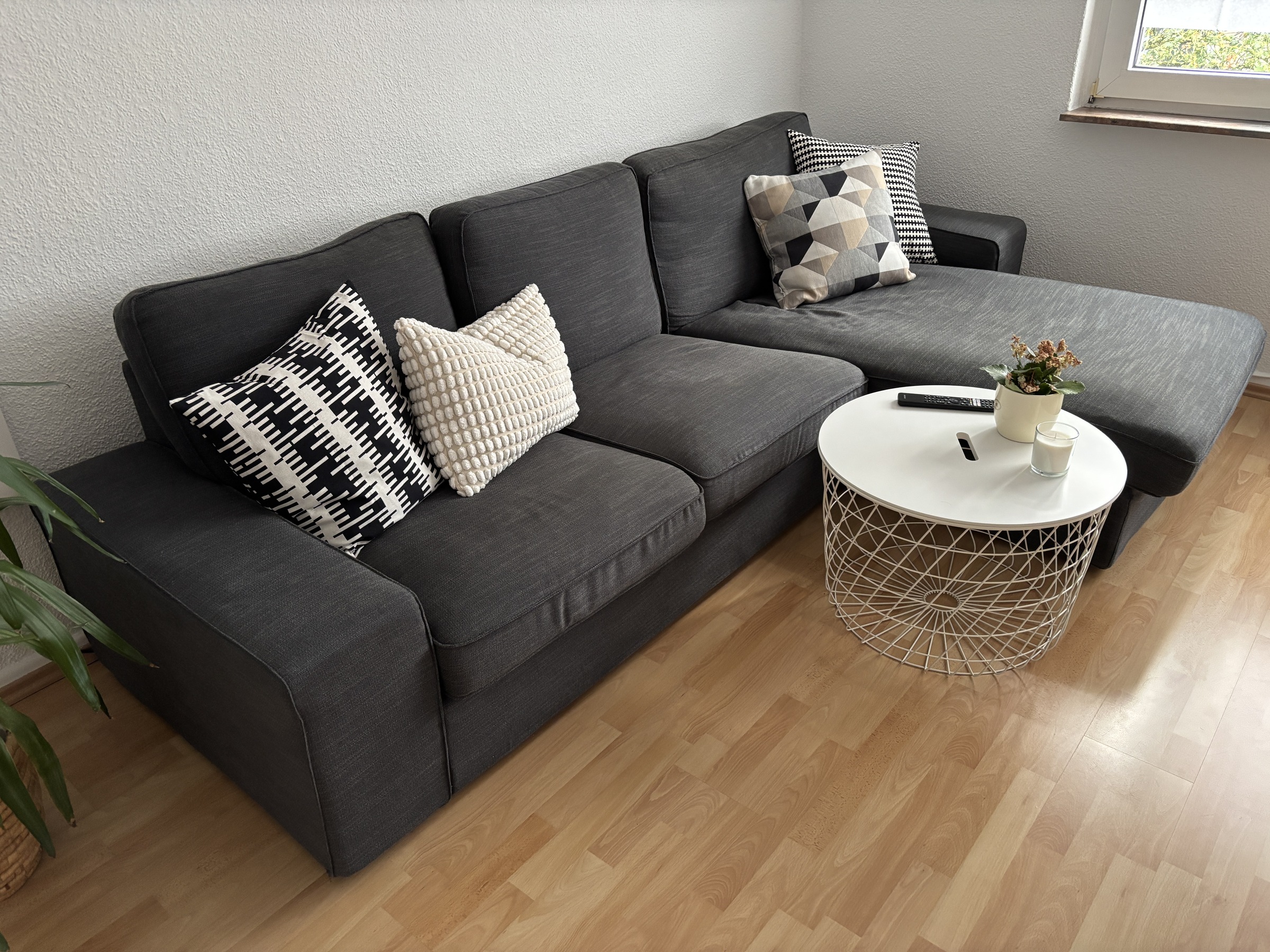 Couch (wird in Einzelteile zerlegt)